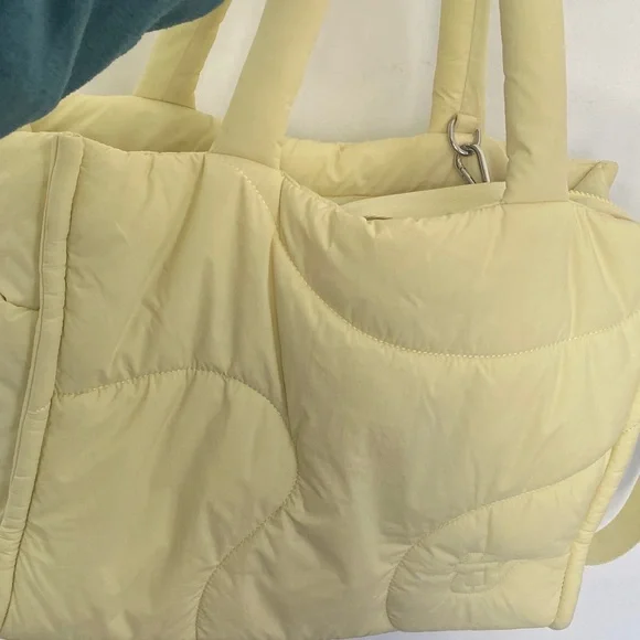 The Drift Tote Bag - Women's Shoulder Bag - Picture 3 of 8